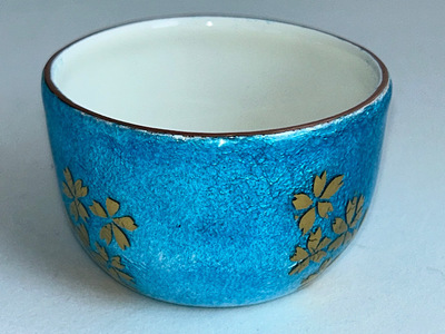 銀張り七宝 金彩桜酒杯 緑青/赤羽七宝舎 酒杯 [87-04GB]