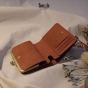 [4色展開]がま口ショートウォレット 通常タイプ 革小物 ハンドメイド 手縫い 一点物 財布 スナッグルレザー 枯葉