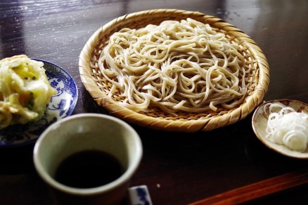 かね春製麺　かね春の蕎麦「冷凍なま蕎麦４人前」