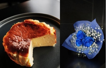 お花屋さんの下諏訪バスクチーズケーキ&青いバラ3本とかすみ草の花束