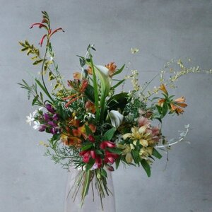 添える 季節のおまかせブーケ(Sサイズ)[配送不可地域:離島]