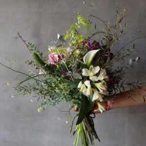 [毎月定期便]添える 季節のおまかせブーケ(Sサイズ)全12回[配送不可地域:離島]