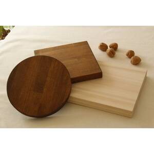 大工が作ったカッティングボードと桧のまな板