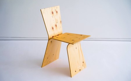 隈研吾氏デザインの椅子「マゲマゲ」