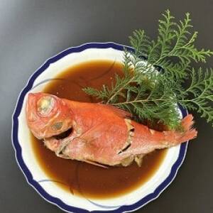 [伊豆名産]静岡県産の肉厚ふわふわな金目鯛の煮付け1尾(300g〜400g)※化粧箱入り[配送不可地域:離島]