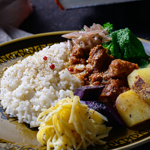 [小麦・油・乳製品・砂糖不使用]冷凍チキンカレー[AT-009]