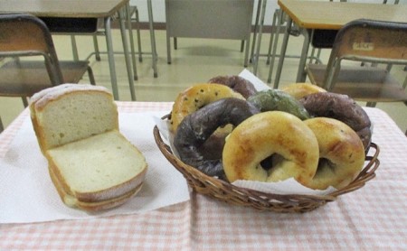 県立藤枝北高校生徒が商品開発!パン祭セット(ベーグル・食パン)