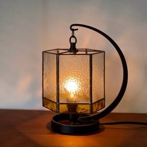 Nijiiro Lamp のステンドグラスのテーブルランプ 6 もみじ アンバー