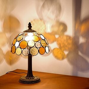 Nijiiro Lamp のステンドグラスのテーブルランプ ニジイロボウル アンバー