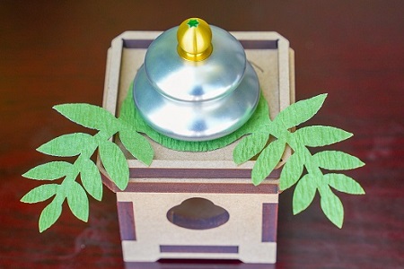 KIHOの文鎮(ペーパーウエイト) 鏡[MOCHI] と 三方風収納台箱のセット