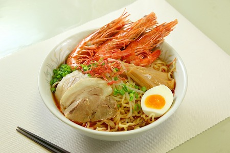 幻の玉ねぎ札幌黄ねりこみ！札幌苗穂元町ラーメン16食セット