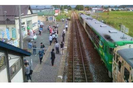 JR宗谷本線応援・「剣淵の駅」mini駅名標 [レークサイド桜岡 北海道 剣淵町 14656273] 電車 鉄道 グッズ ご当地