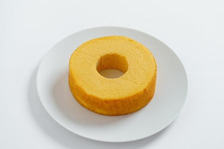 ココトモBOX (ソフトバウム 白米 1個＆ハードバウム 玄米一山 1個＆贅沢バウム ウイングいちご 1個) 自家製生米粉100%のしっとりバウムクーヘンが人気 CA-03 [0527]