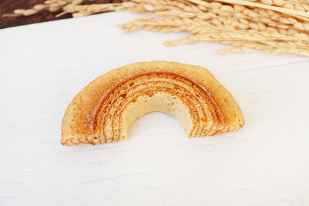 ココトモBOX (ソフトバウム 白米 カット5個＆ハードバウム 玄米 カット5個) 自家製生米粉100%のしっとりバウムクーヘンが人気 CB-051-10 [0533]