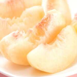 日本一の桃の里 山梨よりもぎたてを直送!山梨県オリジナル品種「夢みずき・夢しずく」1.5キロをお届け【配送不可地域：離島】【1381399】