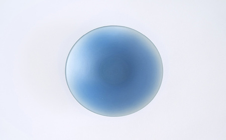 深皿Φ220　青白 常滑焼 陶器 皿 日本製 手作り おしゃれ シンプル ボウル やきもの マット 食器 サラダボウル サラダ皿 カレー皿 おもてなし ギフト プレゼント 贈り物 結婚祝い 和食器 料理 キッチン用品 飾り台 日本六古窯 焼き物 電子レンジ可 食洗機可