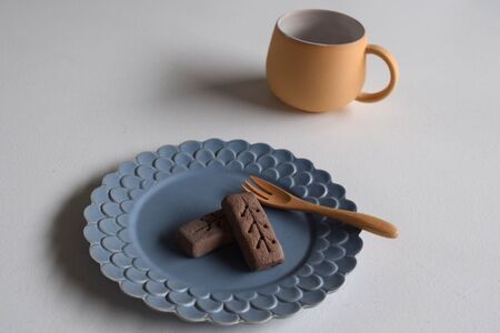 常滑焼 箸置き　ショートブレッド2個セット お箸置き お箸 箸 かわいい 可愛い キュート 写真映え SNS映え 陶器 陶器製 伝統工芸 伝統工芸品 セット 2個セット ショートブレッド ショートブレッド型 TOKONAMESTORE 山源陶苑 愛知県 常滑市
