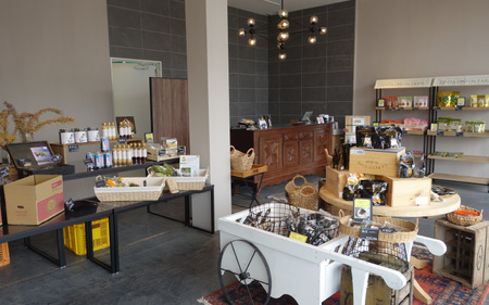 神戸牛ビーフカレー × ８箱セット