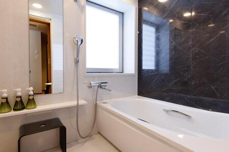 ホテル奈良さくらいの郷 デラックスツインルーム（景観なし） 1泊朝食 ペア 宿泊券