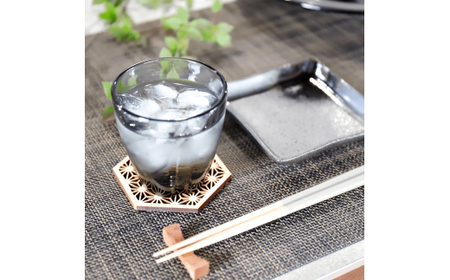 M238　紀州材ひのきの和柄コースター　六角麻の葉　くりぬきあり