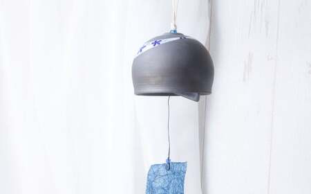 いぶしと砥部焼のマリアージュ・ 風鈴 ふうりん 砥部焼 陶磁器 工芸 インテリア 和風 和紙 日本製 【えひめの町(超)推し!(砥部町)】(524)