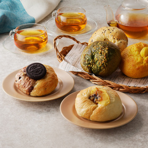 ベーグル【もっちりベーグル】ベーグル専門店pan de pan 888のおまかせベーグルセット（10個入り）[144P01]　　もちもち焼きたてベーグル パン 冷凍 国産うるち米ベーグル むっちりモチモチ食感 季節限定 惣菜ベーグル デザート チョコレート 抹茶 お取り寄せ おやつ 朝食 モーニング ランチ 