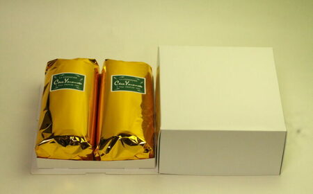 至高の抹茶ロールケーキ 2本入り / 佐賀県 / シェ・ヤマモト [41AAAE003]