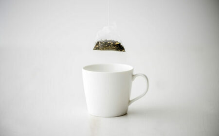 伝統の釜炒り製法の嬉野茶！「葉と日と火」ティーバッグ3種セット（嬉野山芳釜炒茶/釜炒烏龍茶（赤）/釜炒ほうじ茶） / 佐賀県 / 株式会社テンフィールド [41AIAC013]