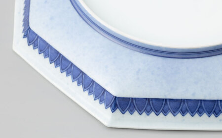 有田焼】人間国宝十四代目今泉今右衛門作 色絵吹墨墨はじき雪文額皿