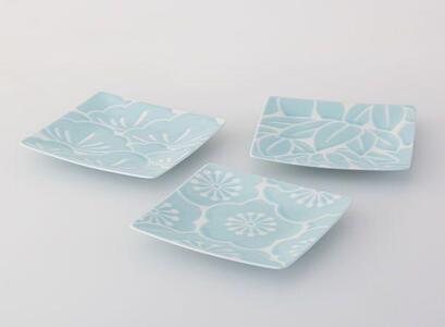 【波佐見焼】１２.５ｃｍ角のお皿３柄３枚組  はふり 【西海陶器】 １  ５２９０２