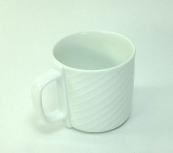 【波佐見焼】　白山陶器のマグカップ・レリーフ　 【西海陶器】 １　１５７６４