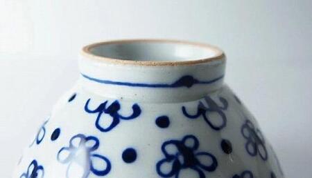 【波佐見焼】　手描きの茶碗　ウメ 【西海陶器】１ １８２０２