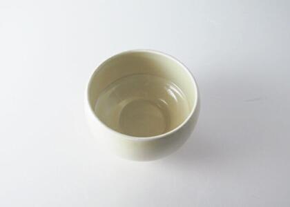 【波佐見焼】φ１１.５cmの小ぶりな抹茶碗・旅茶碗　象牙  【西海陶器】 １ 18170