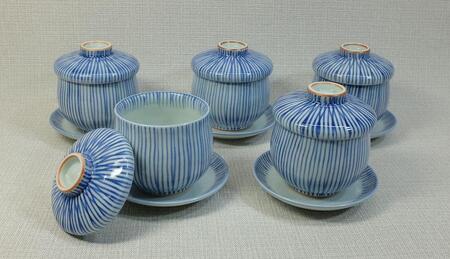 【波佐見焼】容量２００mlの台皿付き蒸し茶碗 　花十草 ５個組 【西海陶器】 ５ ６４４６０