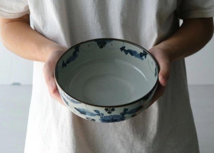 【波佐見焼】φ１９×７ｃｍ盛鉢　古染紋　【西海陶器】  ２０５８０