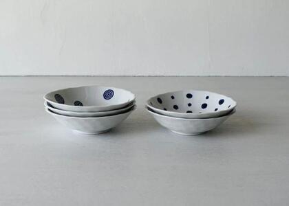 【波佐見焼】φ１５.５ｃｍの深みのある小鉢５柄５個組  藍玉 【西海陶器】 １　１９８６５