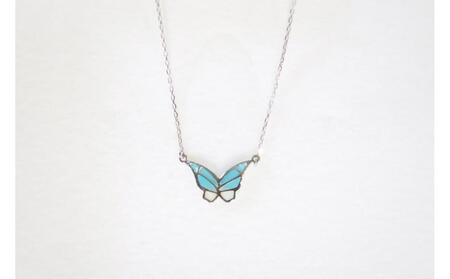 【七宝】小さな蝶のペンダント SV（チェーン40cm） - ギフト包装付き -