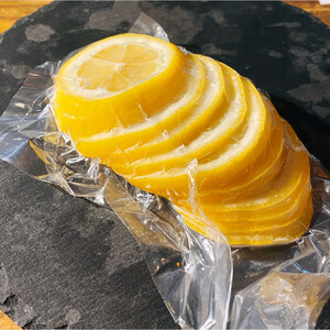 【生もつ鍋フルセット】新登場!名物 国産牛もつ鍋 極塩レモン味 2~3人前 野菜・ラーメン付き フルセット【指定日配達】【冷蔵便】