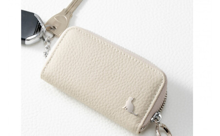 【スマートキー対応 カードが入る本革6連キーケース】＜ベージュ＞ おしゃれ　可愛い　コンパクト　スリム　猫　レザー