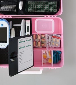 インスリン収納ケース （白）