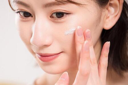 プリエクラ クリームＥ 27g スギ薬局プライベートブランド // スギ薬局 スギ薬局ブランド プリエクラ プリエクラブランド 