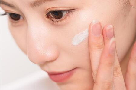 プリエクラ UVクリア デイエッセンス 30g　スギ薬局プライベートブランド // スギ薬局 スギ薬局ブランド プリエクラ プリエクラブランド 