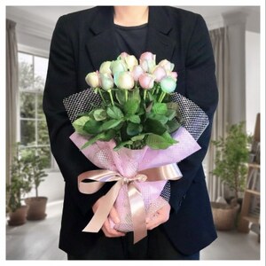 生花 レインボーローズ 花束 ピュアパステル Sサイズ : 愛知県尾張旭市 10本【配送不可地域:離島・北海道・沖縄県・東北・中国・四国・九州】【1547623】