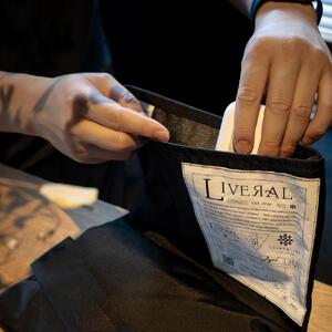 【財布代わりのショルダーバッグ】　Jyabora　Parafin canvas｜人気バッグ おすすめショルダー［ 財布代わり ショルダーバッグ Jyabora Parafin canvas 撥水加工 軽量 バッグ ショルダー 人気 おすすめ ギフト プレゼント お取り寄せ 通販 送料無料 ふるさと納税 ］