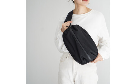 【女性も使いやすいボディバッグ】　UDUKA　Super water repellent｜人気バッグ おすすめショルダー［ ボディバッグ UDUKA Super water repellent 撥水加工 軽量 バッグ ショルダー 人気 おすすめ ギフト プレゼント お取り寄せ 通販 送料無料 ふるさと納税 ］