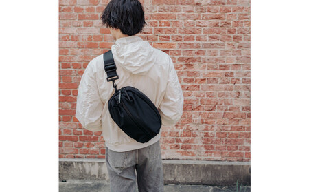 【女性も使いやすいボディバッグ】　UDUKA　Super water repellent｜人気バッグ おすすめショルダー［ ボディバッグ UDUKA Super water repellent 撥水加工 軽量 バッグ ショルダー 人気 おすすめ ギフト プレゼント お取り寄せ 通販 送料無料 ふるさと納税 ］