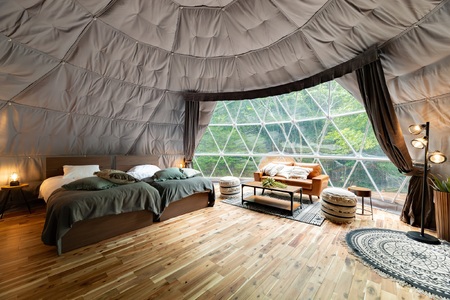 グランピング  SHITARA VILLAGE宿泊ギフト券(10,000円分) 全室プライベートサウナ付き★サウナ 宿泊券 グランピング キャンプ 旅行 バーベキュー 設楽ビレッジ シタラビレッジ -042