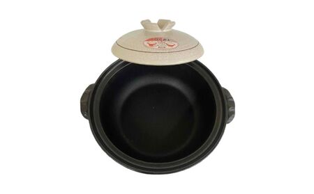 【萬古焼(ばんこやき)】白釉削りセラミック加工IH8号鍋 ばんこの里会館【8号 土鍋 鍋 セラミック加工 IH 調理 キッチン キッチン用品 食器 調理器具 食器 白 三重県 四日市市 四日市 四日市市ふるさと納税】