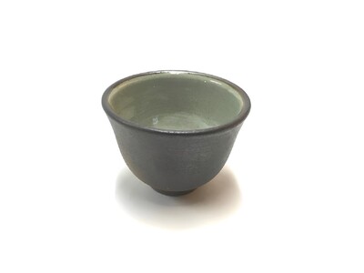 【萬古焼（ばんこやき）】玉露、かぶせ茶、高級茶葉をより美味しく愉しむ茶器。和洋のインテリアを選ばないモダンデザイン。ひとしずく（急須と煎茶碗）セット 【ちゃ】 藤総製陶所