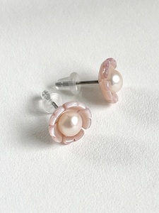 1357二見結ひ　チタンピアス（淡水真珠4.0mm）12　チタン　二見　夫婦岩　あこや真珠　ギフト　プレゼント　普段使い　アレルギー対応